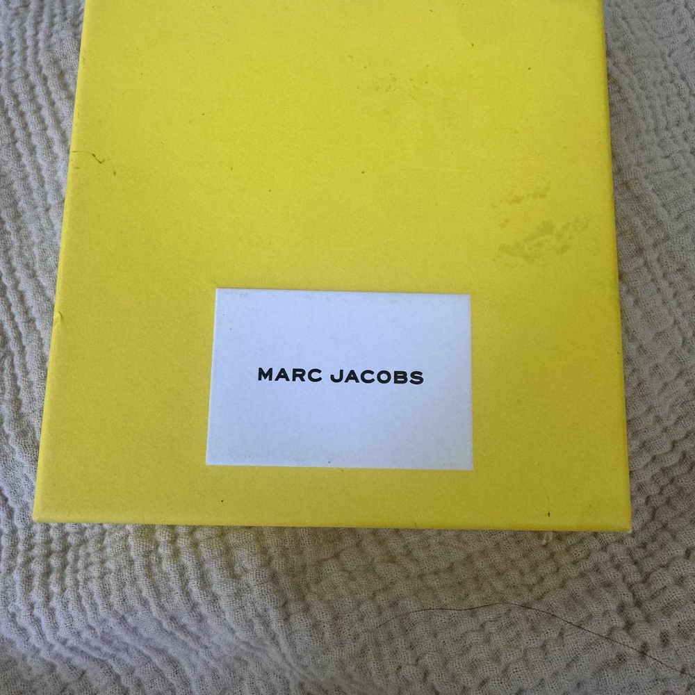 Marc Jacobs Silver Charm Bracelet with Flower, Star & Shoe Charms - Picture 7 of 7